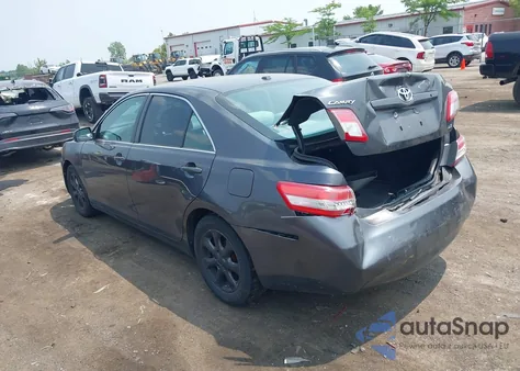 2011 Toyota Camry Le z USA, uszkodzony, nr VIN 4T1BF3EK4BU128171